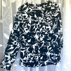 Women’s Patterned Blouse - Button Down - Size M - Long Sleeve